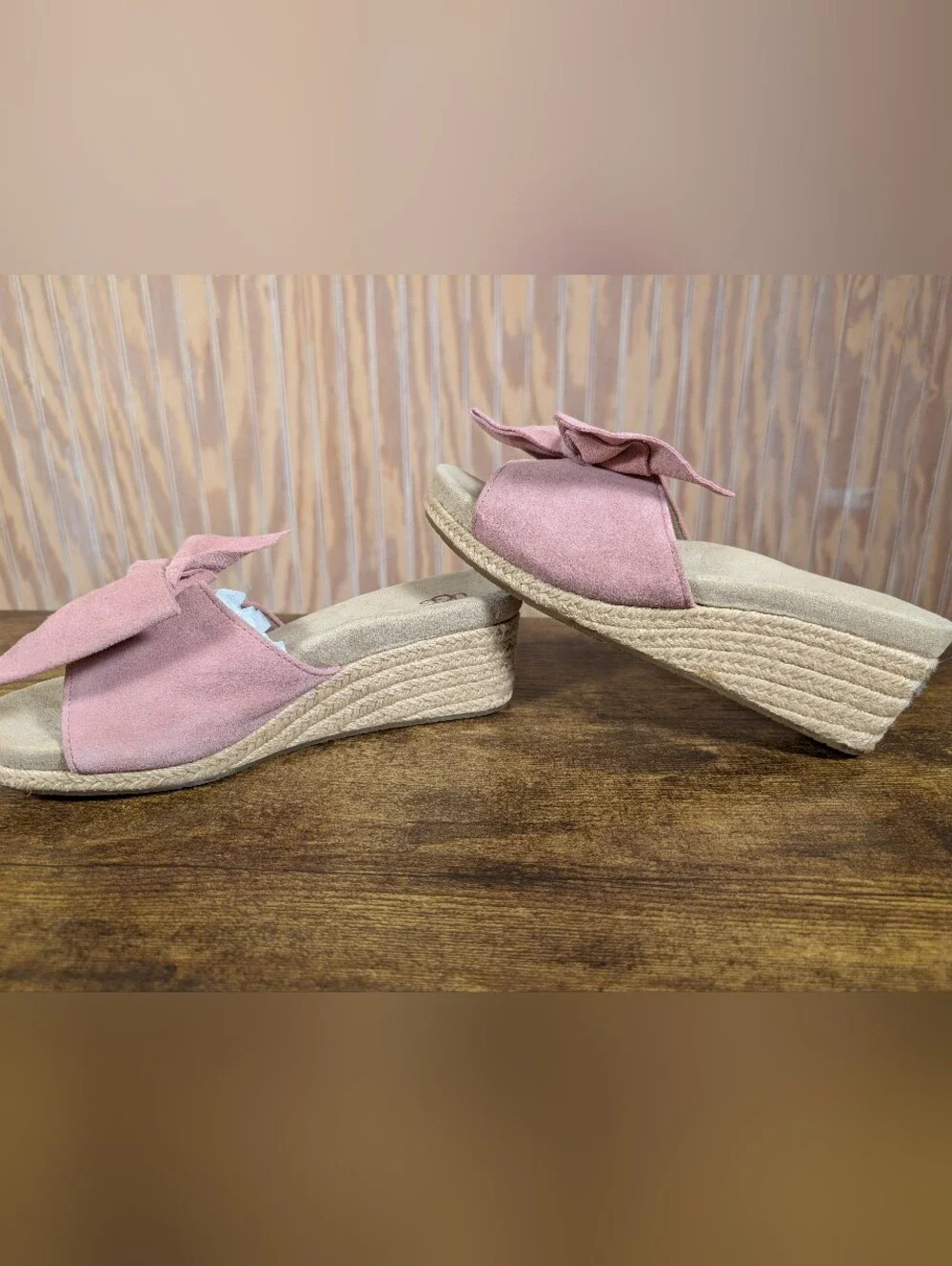 UGG Women’s Size 9.5 Dusty Rose Pink Suede Bow Jaycee Wedge Slides